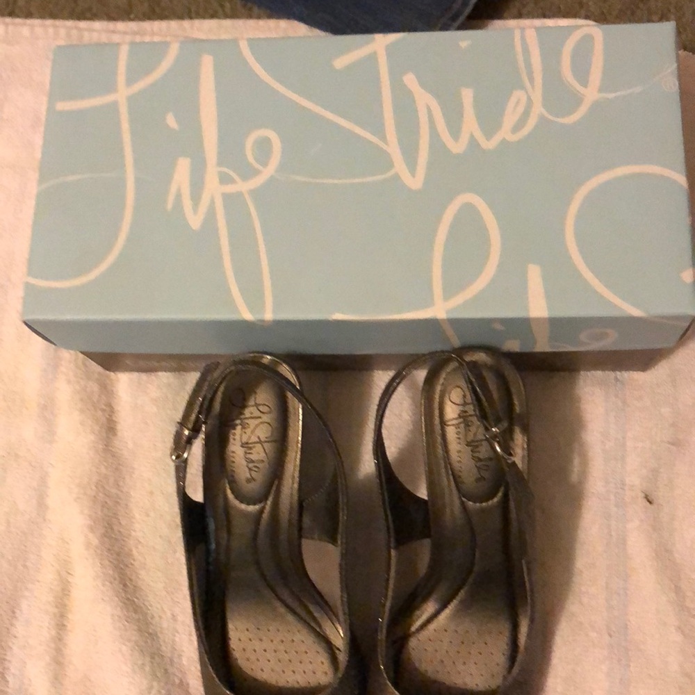 Life Stride heels